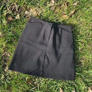 vintage black “odds’n evens” skirt-